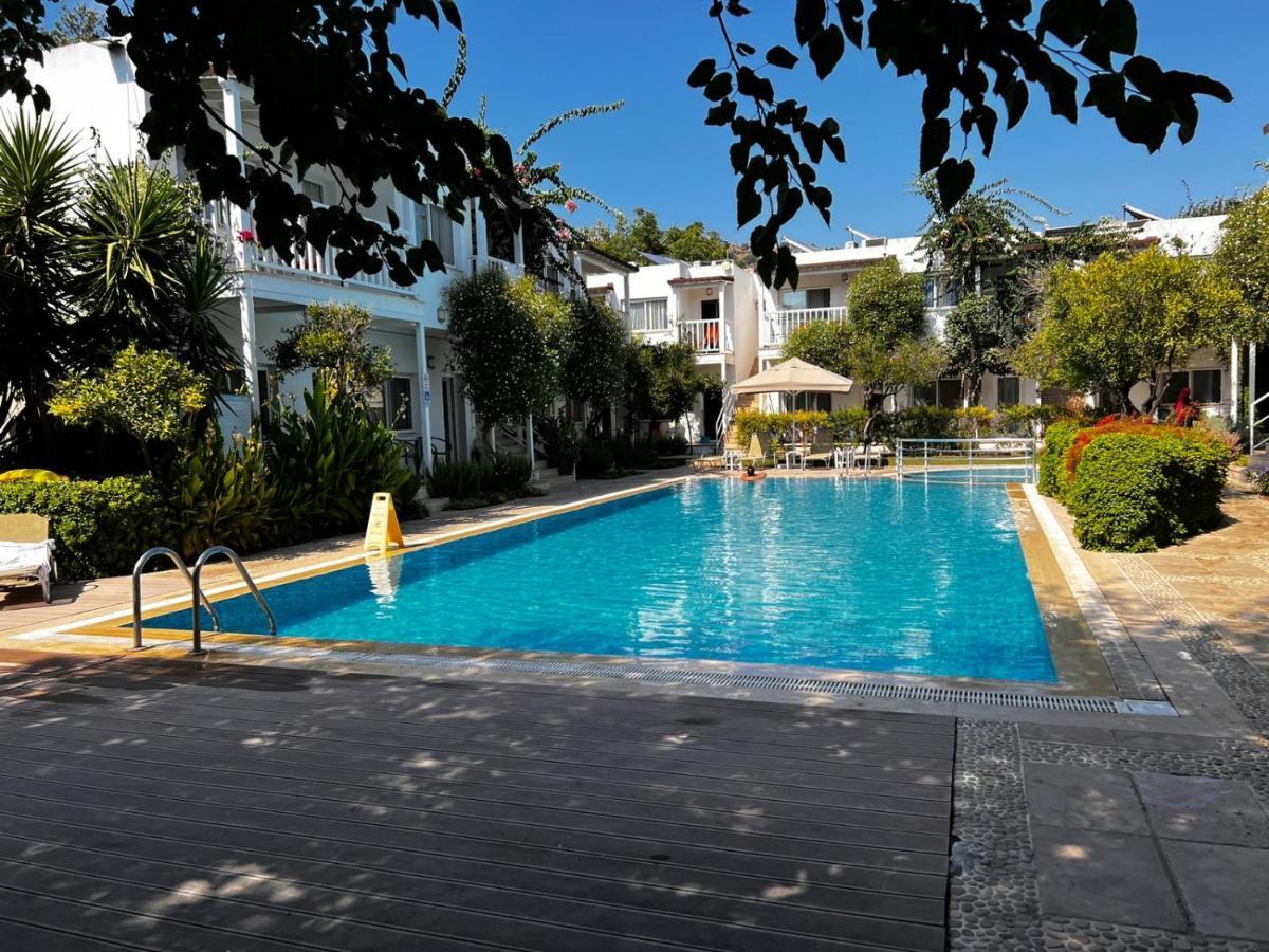 Hotel Gumusluk Εξωτερικό φωτογραφία
