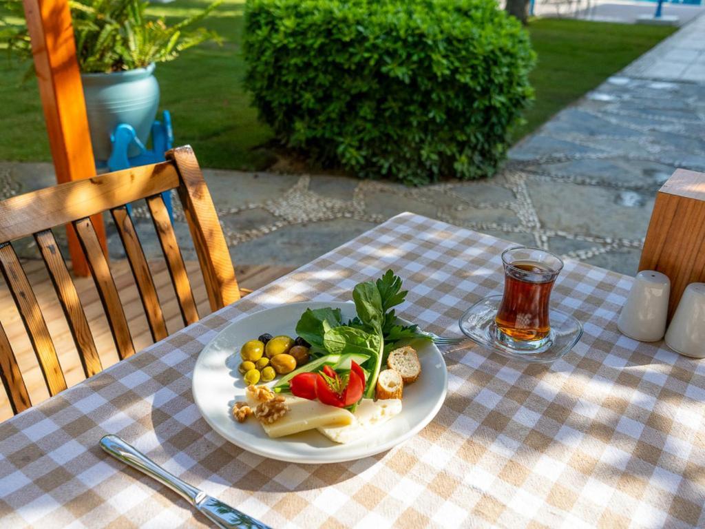 Hotel Gumusluk Εξωτερικό φωτογραφία